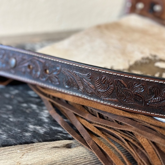 Womens Cowhide Engraved Purse - Crossbody Purse - Picture 4 of 7